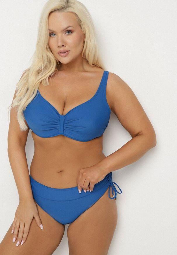 Born2be - Niebieskie Bikini Biustonosz z Marszczeniem i Majtki Figi ze Ściągaczami Sarimine. Kolekcja: plus size. Kolor: niebieski. Materiał: jeans