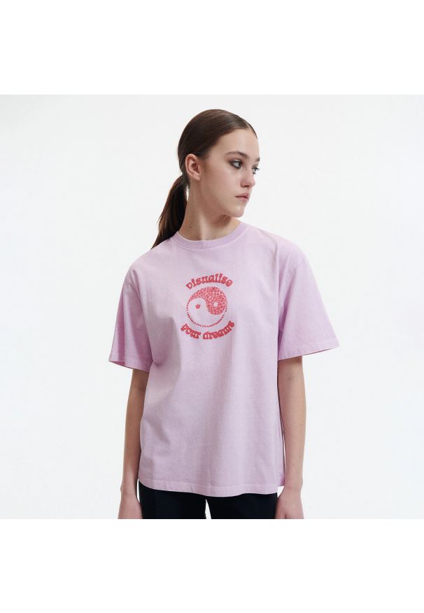 Reserved - T-shirt regular - Różowy. Kolor: różowy