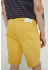 medicine - Medicine szorty jeansowe męskie kolor żółty. Kolor: żółty. Materiał: jeans. Wzór: gładki #4