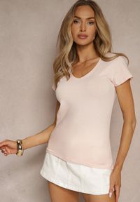 Renee - Różowy Bawełniany T-shirt z Trójkątnym Dekoltem Linalitia. Okazja: na co dzień. Kolor: różowy. Materiał: bawełna. Styl: casual #5