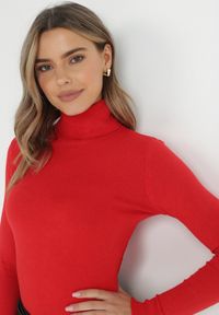 Born2be - Czerwony Klasyczny Golf z Bawełną Reilisea. Okazja: na co dzień. Typ kołnierza: golf. Kolor: czerwony. Materiał: bawełna. Styl: klasyczny #3