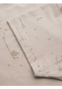 Ombre Clothing - T-shirt męski z nadrukiem i okrągłym dekoltem – kremowy V2 OM-TSFP-0187 - XXL. Okazja: na co dzień. Kolor: kremowy. Materiał: dzianina, materiał, bawełna. Długość rękawa: krótki rękaw. Długość: krótkie. Wzór: nadruk. Styl: sportowy, casual #4