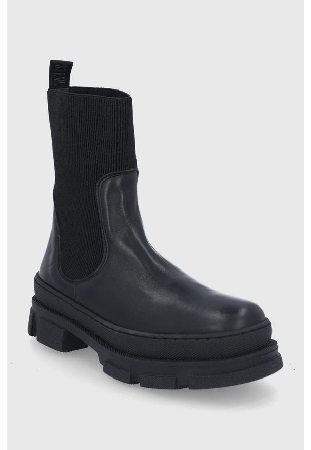 Steve Madden - Botki Zelda. Nosek buta: okrągły. Kolor: czarny. Materiał: guma. Obcas: na platformie