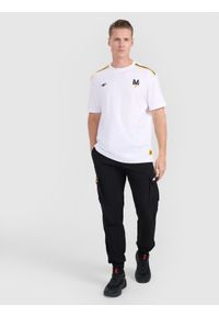 4f - 4F T-shirt regular z nadrukiem uniseks 4F x Drift Masters - biały XXL. Okazja: na co dzień. Kolor: biały. Materiał: dzianina, materiał, bawełna, jersey. Długość rękawa: krótki rękaw. Długość: krótkie. Wzór: nadruk. Styl: klasyczny, sportowy, casual