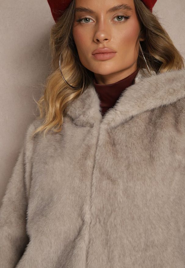 Renee - Szara Kurtka Futerkowa z Kapturem i Podszewką z Polarem Venorin. Typ kołnierza: kaptur. Kolor: szary. Materiał: polar. Sezon: zima