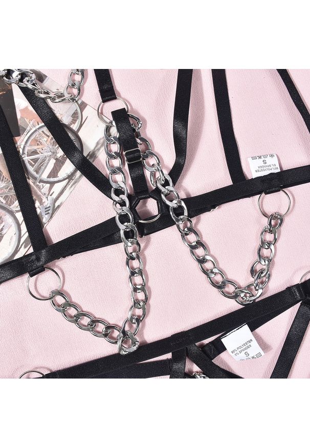 Intica - Bielizna z paseczków z odważnym designem Jaquelyn. Kolor: czarny. Materiał: materiał