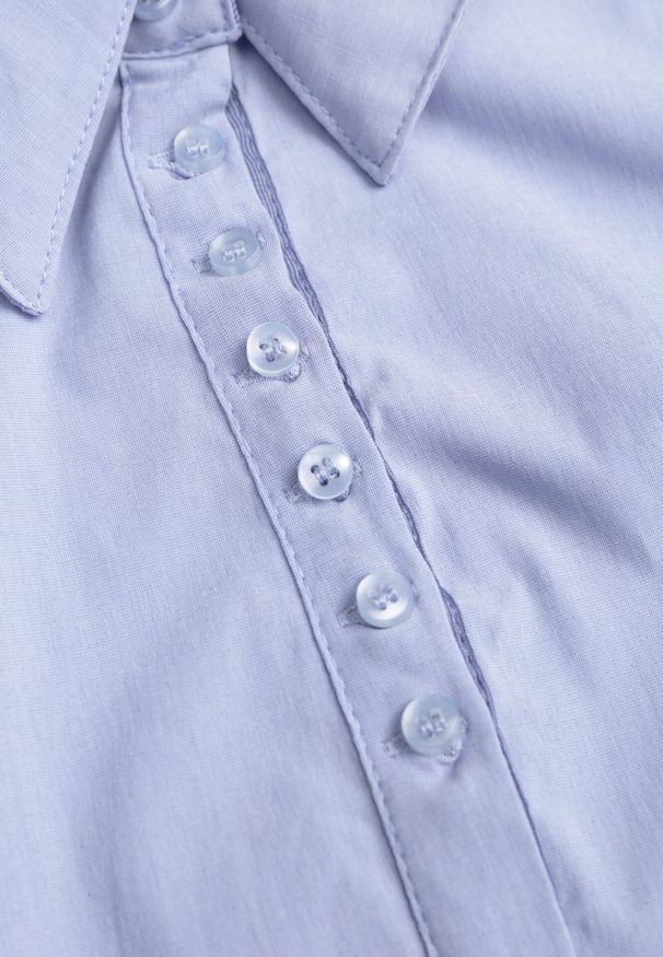 Born2be - Jasnoniebieska Koszula z Krótkimi Rękawkami Sierre. Kolor: niebieski. Długość rękawa: krótki rękaw. Długość: krótkie