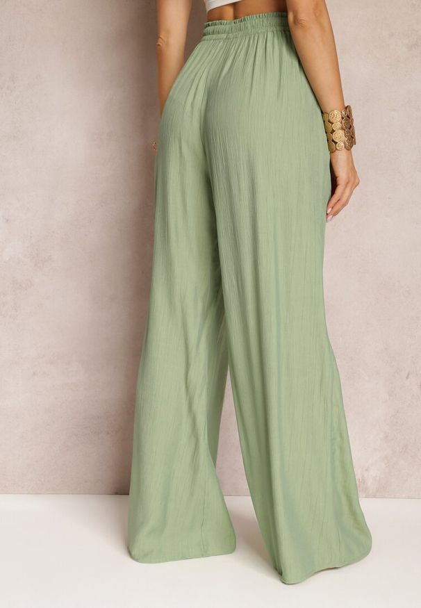 Renee - Zielone Szerokie Spodnie z Wiskozy i Gumką w Pasie Abyga. Okazja: na co dzień. Kolor: zielony. Materiał: wiskoza. Styl: casual