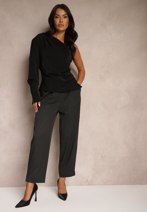 Renee - Ciemnoszare Garniturowe Spodnie o Szerokich Nogawkach Lekko Prążkowane High Waist Belbanne. Okazja: na spotkanie biznesowe. Stan: podwyższony. Kolor: szary. Materiał: prążkowany. Styl: wizytowy, biznesowy, elegancki