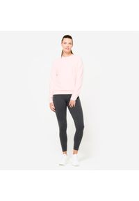DOMYOS - Bluza damska Domyos Gym & Pilates. Kolor: różowy. Materiał: tkanina, elastan, prążkowany, bawełna, materiał, poliester. Sport: joga i pilates