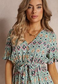 Renee - Zielona Sukienka Mini z Gumką w Pasie i Falbanką z Wiskozy Ellison. Kolor: zielony. Materiał: wiskoza. Długość rękawa: krótki rękaw. Długość: mini #4