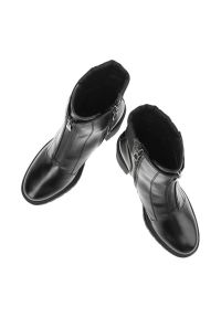 Czarne Botki Marco Tozzi Eleganckie Obuwie Damskie Na Obcasie. Okazja: na co dzień. Kolor: czarny. Materiał: skóra ekologiczna. Sezon: zima. Obcas: na obcasie. Styl: elegancki. Wysokość obcasa: średni #8