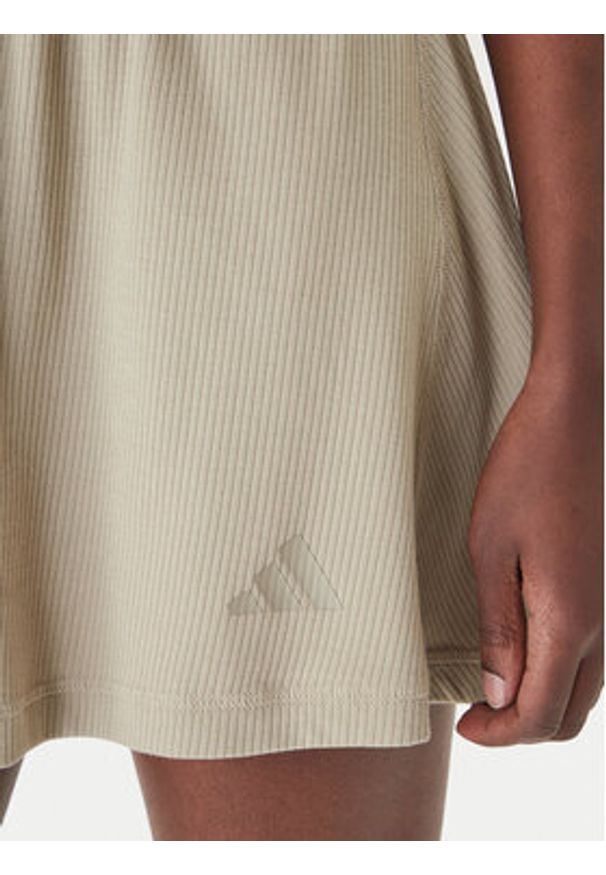 Adidas - adidas Spódnica mini KA2473 Zielony Loose Fit. Kolor: zielony. Materiał: bawełna