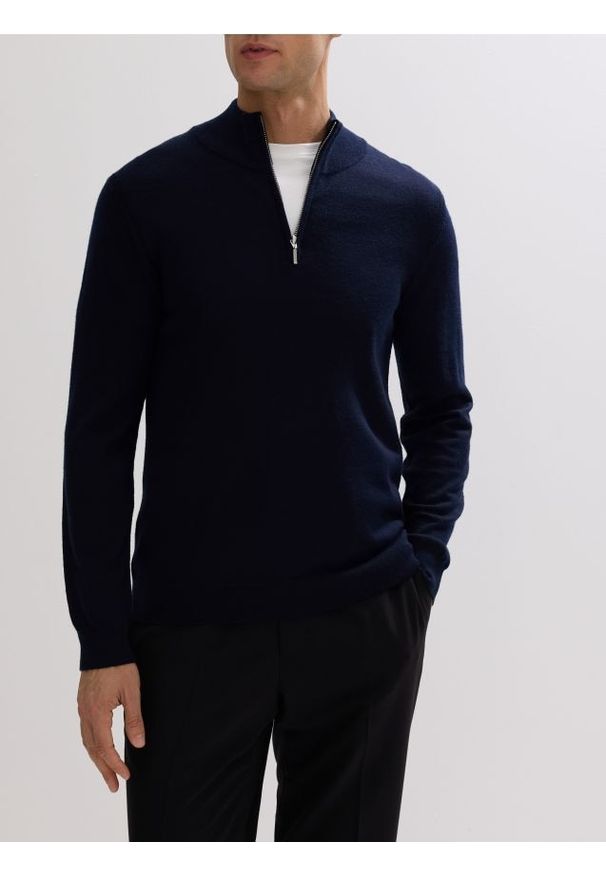 Reserved - Rozpinany sweter z wełny merino - granatowy. Kolor: niebieski. Materiał: wełna