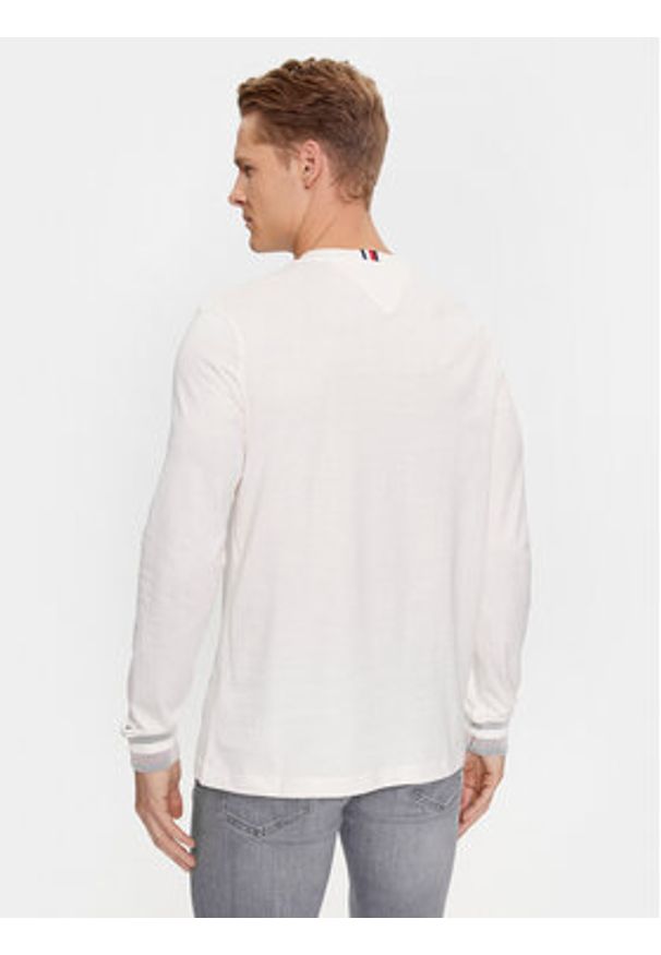 TOMMY HILFIGER - Tommy Hilfiger Longsleeve Collegiate MW0MW32591 Biały Regular Fit. Kolor: biały. Materiał: bawełna. Długość rękawa: długi rękaw