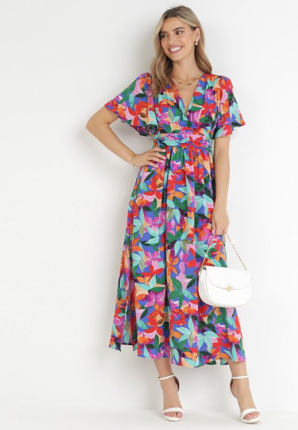 Born2be - Różowo-Niebieska Rozkloszowana Sukienka Maxi w Kwiatowy Print Ilviza. Kolor: różowy. Wzór: kwiaty, nadruk. Długość: maxi