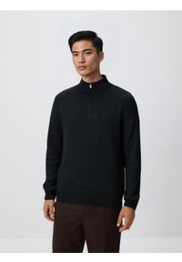Reserved - Sweter z rozpinanym golfem - czarny. Typ kołnierza: golf. Kolor: czarny. Materiał: dzianina