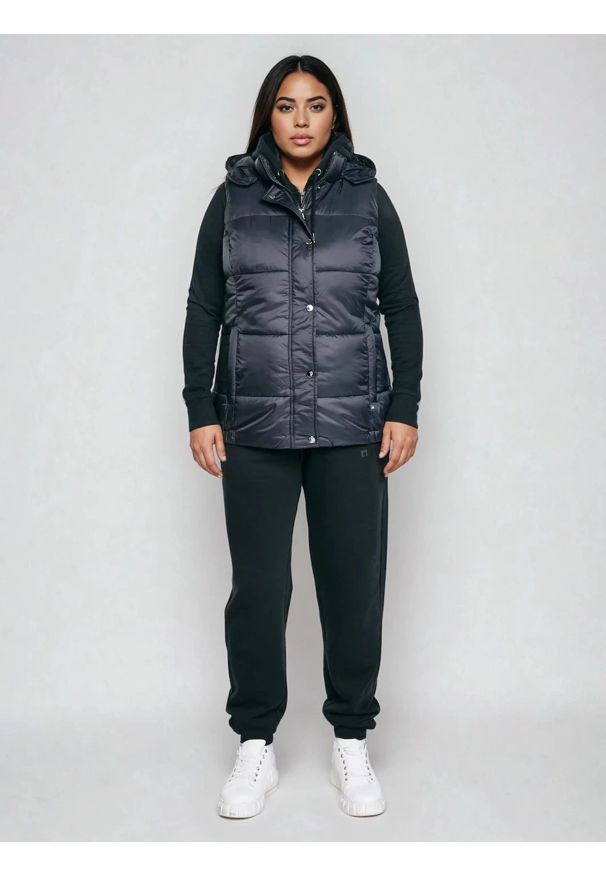 Big-Star - Kamizelka damska pikowana czarna Pixana 906. Kolor: czarny. Materiał: jeans. Długość: krótkie. Wzór: kolorowy. Sezon: jesień. Styl: sportowy, klasyczny, elegancki