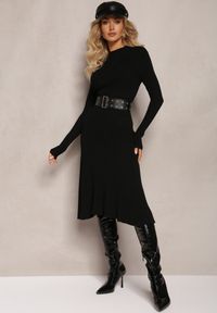 Renee - Czarna Rozkloszowana Sukienka Dzianinowa z Półgolfem Navilla. Kolor: czarny. Materiał: dzianina. Sezon: zima