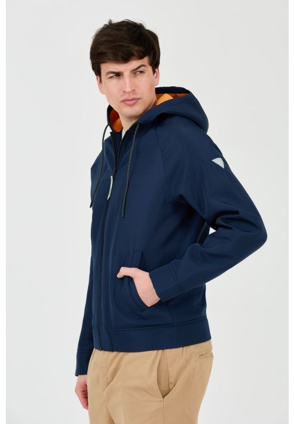 Guess - GUESS Granatowa bluza męska z białym logo. Kolor: niebieski