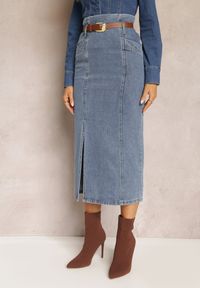 Renee - Granatowa Jeansowa Spódnica Ołówkowa z Dodatkowym Paskiem Caladyn. Okazja: na co dzień. Stan: podwyższony. Kolor: niebieski. Materiał: jeans. Styl: casual #4