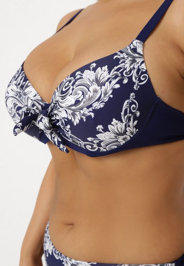 Born2be - Granatowe Bikini Biustonosz z Wiązaniem i Majtki Typu Figi Norettia. Kolekcja: plus size. Kolor: niebieski. Materiał: jeans