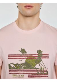 Big-Star - Koszulka męska z nadrukiem różowa Regger 600. Okazja: na spacer. Kolor: różowy. Materiał: materiał, bawełna, skóra, dzianina. Wzór: nadruk. Sezon: lato. Styl: klasyczny #2
