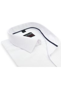 Modini - Biała koszula z krótkim rękawem w jodełkę YK11. Kolor: biały. Materiał: bawełna, poliester, tkanina. Długość rękawa: krótki rękaw. Długość: krótkie. Wzór: jodełka #1