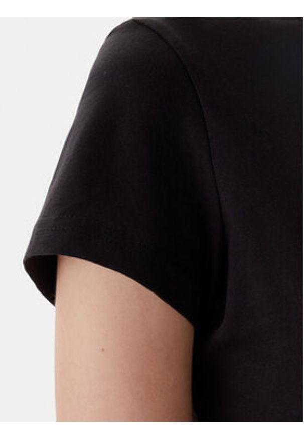 Mustang T-Shirt Loa 1016754 Czarny Slim Fit. Kolor: czarny. Materiał: bawełna