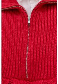 For Love & Lemons Sweter damski kolor czerwony ciepły z golfem. Typ kołnierza: golf. Kolor: czerwony. Materiał: dzianina. Długość rękawa: raglanowy rękaw. Długość: krótkie #3