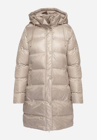 Born2be - Beżowa Pikowana Kurtka o Długim Kroju z Kapturem Kieszeniami i Dwustronnym Suwakiem Sanarose. Okazja: na spacer, na co dzień. Typ kołnierza: kaptur. Kolor: beżowy. Materiał: dzianina, polar, jeans. Długość: długie. Wzór: aplikacja. Styl: casual, elegancki #6