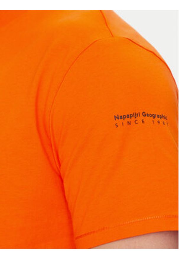 Napapijri T-Shirt S-Badge NP0A4I3N Pomarańczowy Regular Fit. Kolor: pomarańczowy. Materiał: bawełna