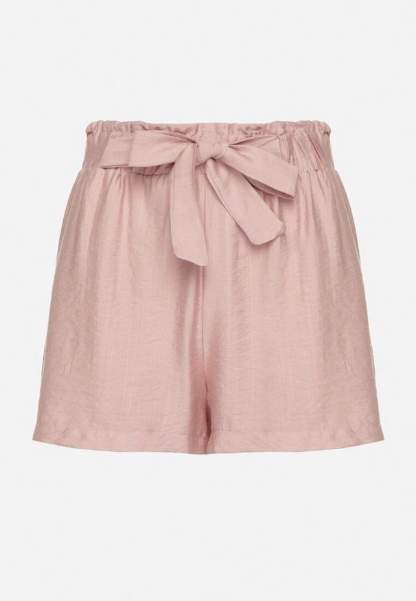 Born2be - Różowe Wiskozowe Szorty w Stylu Paper Bag z Paskiem Saramora. Okazja: na spacer, na co dzień. Kolor: różowy. Materiał: wiskoza. Sezon: lato. Styl: elegancki, casual