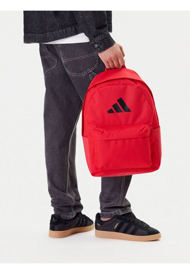 Adidas - adidas Plecak C-CLSC BARS BP IS7052 Czerwony. Kolor: czerwony. Materiał: materiał