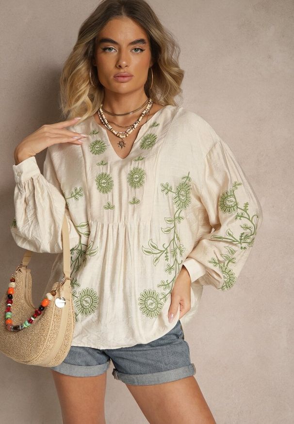 Renee - Beżowa Bluzka z Wiskozą i Haftowanym Wzorem Novalisse. Okazja: na co dzień. Kolor: beżowy. Materiał: wiskoza. Wzór: haft. Styl: elegancki, casual