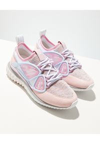 SOPHIA WEBSTER - Różowe sneakersy Fly-By. Kolor: różowy, wielokolorowy, fioletowy. Materiał: guma, tkanina. Wzór: aplikacja #3
