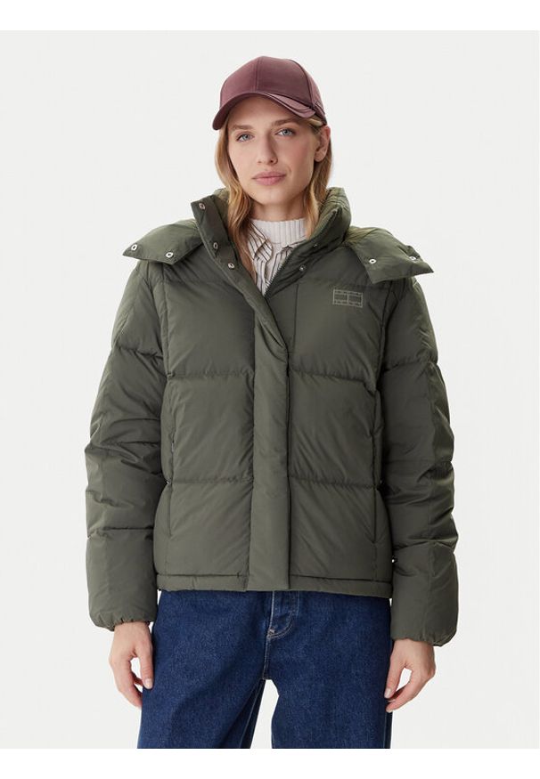 Tommy Jeans Kurtka puchowa Alaska DW0DW21623 Zielony Relaxed Fit. Kolor: zielony. Materiał: syntetyk