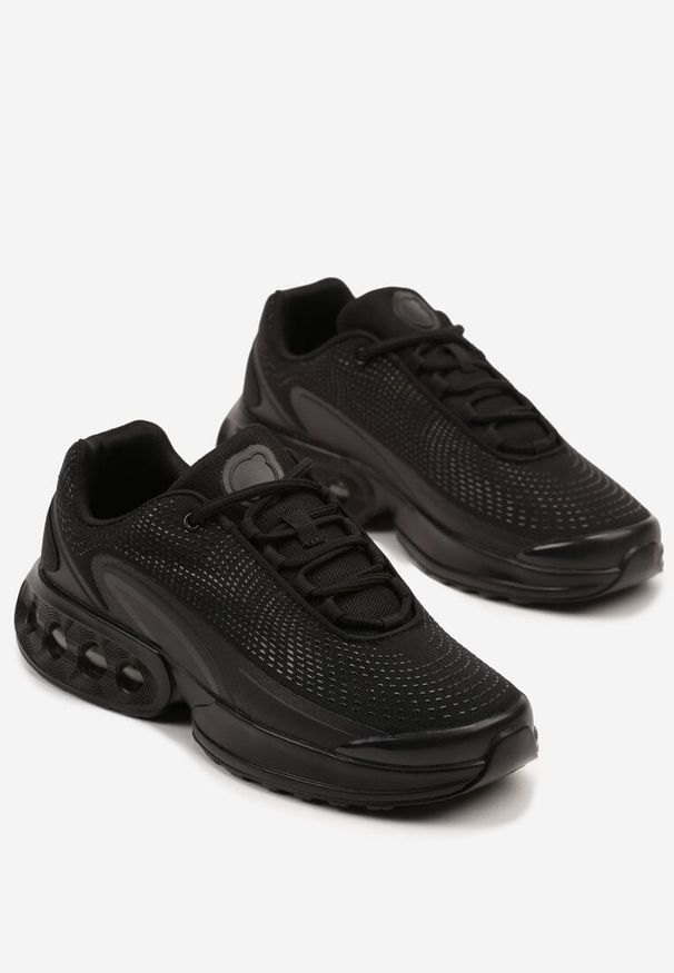 Born2be - Czarne Buty Sportowe Sneakersy na Grubej Tłoczonej Podeszwie Uliathiela. Okazja: na co dzień. Zapięcie: sznurówki. Kolor: czarny