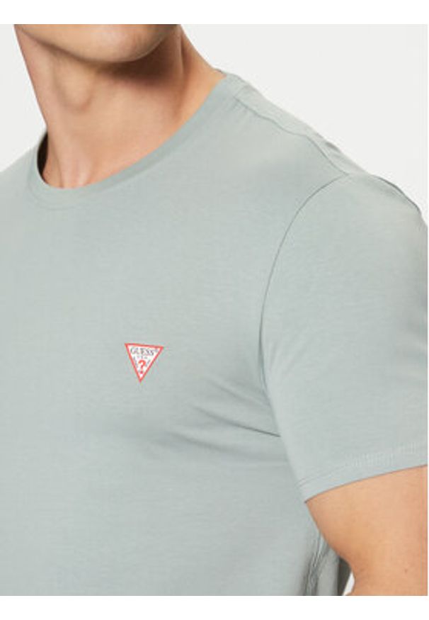 Guess T-Shirt M2YI24 J1314 Błękitny Slim Fit. Kolor: niebieski. Materiał: bawełna