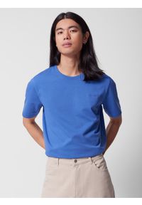 outhorn - T-shirt regular gładki męski Outhorn - kobaltowy. Kolor: niebieski. Materiał: bawełna, dzianina. Długość rękawa: krótki rękaw. Długość: krótkie. Wzór: gładki