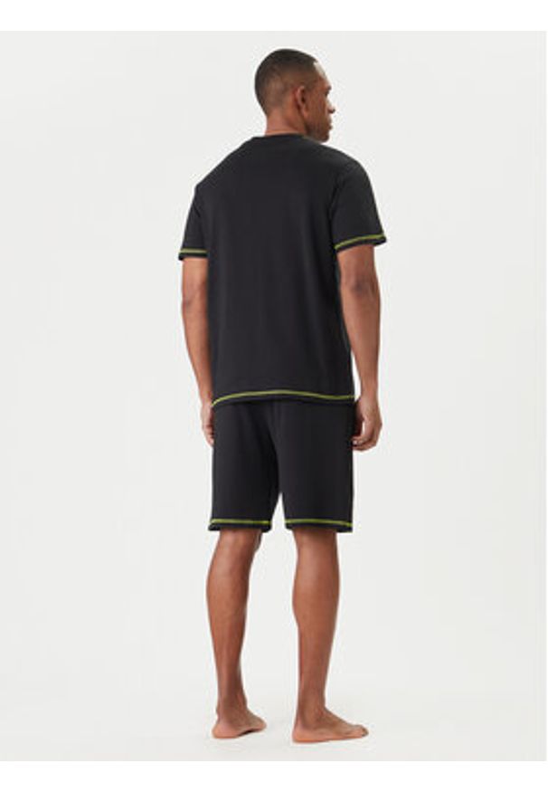 Guess Piżama U6GX03 KCAM1 Czarny Regular Fit. Kolor: czarny. Materiał: bawełna