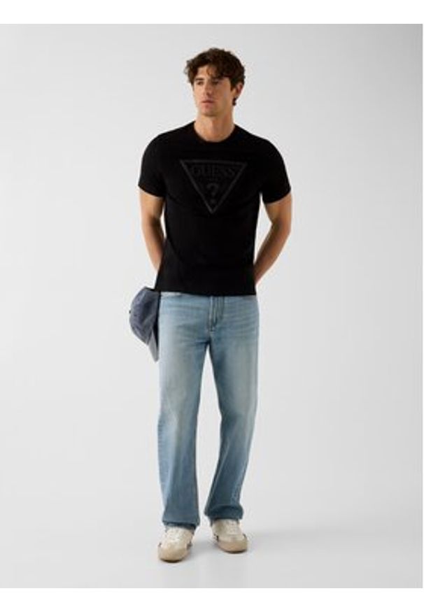 Guess T-Shirt 182680 Czarny Classic Fit. Kolor: czarny