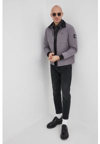 Calvin Klein Jeans Koszula bawełniana męska kolor szary slim z kołnierzykiem klasycznym. Okazja: na co dzień. Typ kołnierza: kołnierzyk klasyczny. Kolor: szary. Materiał: bawełna. Długość rękawa: długi rękaw. Długość: długie. Styl: klasyczny #4