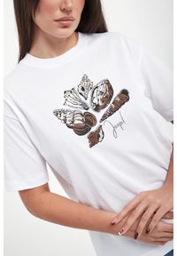 T-shirt damski z nadrukiem muszli Tristane JOOP!. Wzór: nadruk #5
