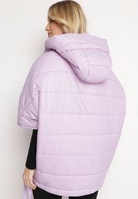 Born2be - Fioletowa Pikowana Kurtka Wkładana Przez Głowę z Kapturem i Rękawem 3/4 Arifne. Typ kołnierza: kaptur. Kolor: fioletowy. Styl: elegancki #7