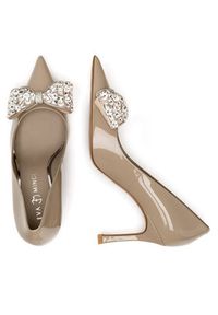 Eva Minge Czółenka SARA-V1278-388-2 Beżowy. Kolor: beżowy. Materiał: lakier, skóra #6