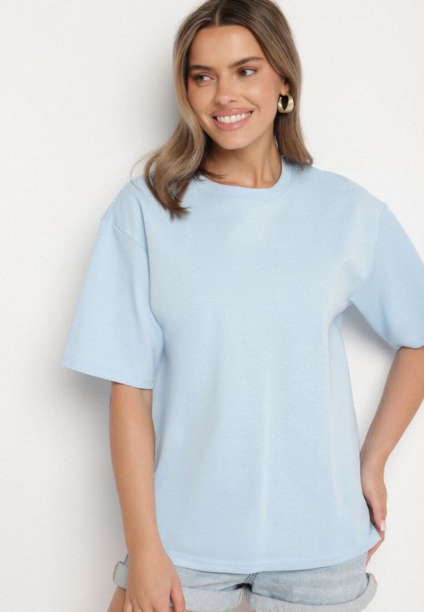 Born2be - Jasnoniebieski Bawełniany Klasyczny T-shirt Merovira. Kolor: niebieski. Materiał: bawełna. Styl: klasyczny