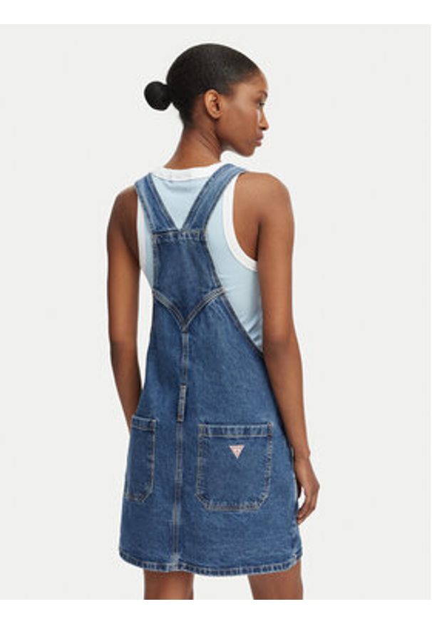 Guess Jeans Sukienka jeansowa W6GK25 D5M4O Niebieski Regular Fit. Kolor: niebieski. Materiał: bawełna