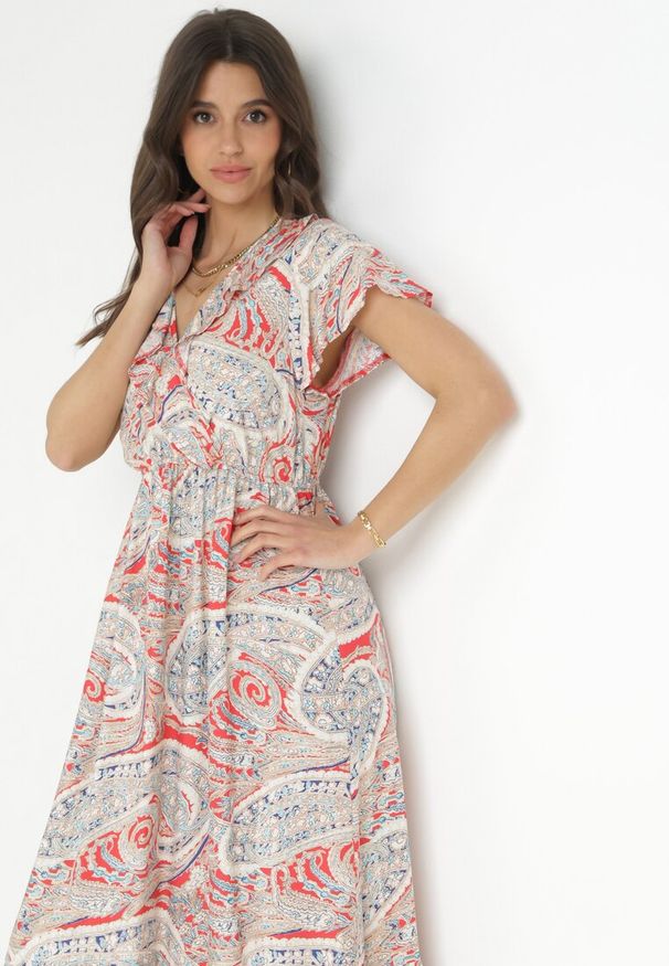 Born2be - Czerwona Sukienka z Wiskozy w Etno Wzór z Gumką w Talii Munira. Kolor: czerwony. Materiał: wiskoza. Styl: etno