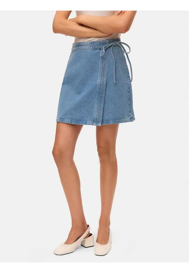 Vero Moda Spódnica jeansowa Liza 10332535 Niebieski Regular Fit. Kolor: niebieski. Materiał: bawełna